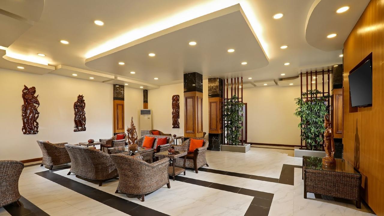Hotel Corolla Yangon Exterior photo